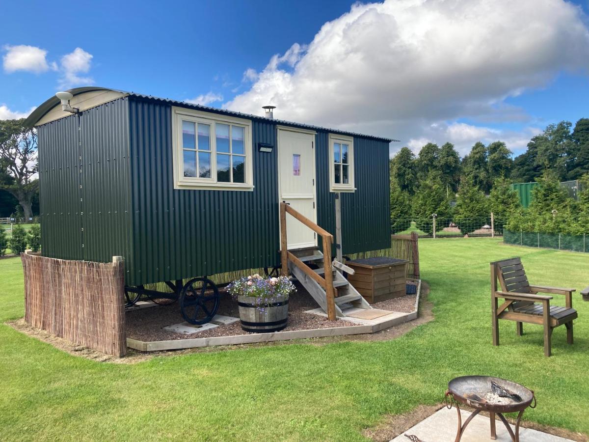 The Hawthorn Shepherds Hut อายเมาธ์ ภายนอก รูปภาพ
